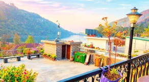 Sarovar Drishay Hotel Ankur Premium Palace Near Mall Road Nainital - Image 3
