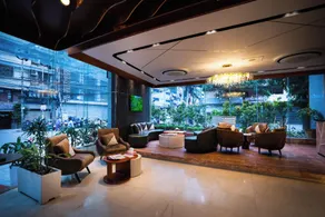 Unique Regency Hotel - Image 2