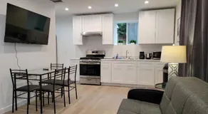 Spacious 2-Bedroom, One and a Half Bath Home in Pico-Robertson Near Beverly Hills and Cedars-Sinai - Image 3