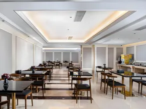 Vienna Classic Hotel Fujian Jinjiang Huguang Road Wanda Plaza - Image 4