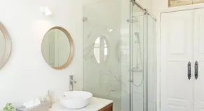 Queen's Garden Hostel - Image 2