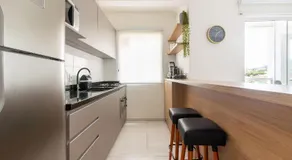 Apto moderno com churrasq. a 600m da praia COM305 - Image 4