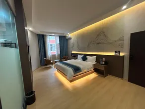 Runze Business Hotel - Image 2