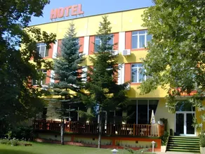 Family Hotel Familya - Image 2