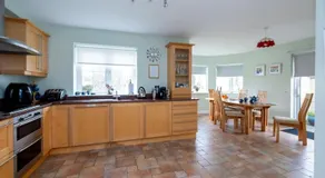 Townhouse in the heart of Ennis Co Clare - Image 3
