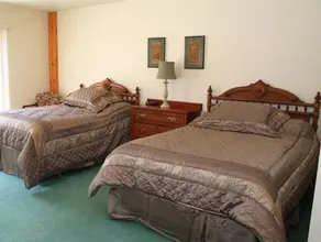 Timber House Resort - Image 2