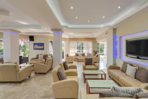 Nirvana Beach Hotel - Image 5