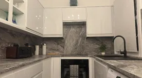Pet Friendly 2 Bed Ground Floor Apartment in Addlestone with Free Driveway Parking - Image 3