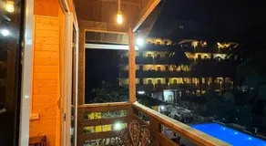 Georgies wooden homes stay - Image 2