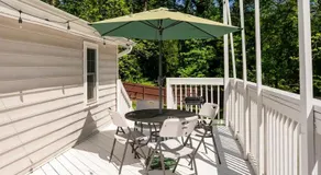 Modern 3-bedroom, big fence yard, Pets stay free - Image 4
