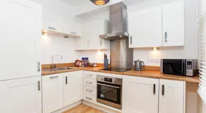 Apartment 5 Blue Bridge Court - Image 5