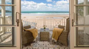 Tolcarne Beach Colonial Restaurant and Rooms - Image 3
