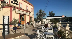 Hostal Restaurante Puerto Blanco - Image 4