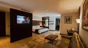 Privilege Hotel & Spa - Image 2