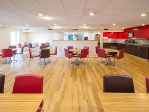 Travelodge Manchester Sportcity - Image 2