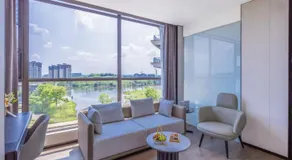 Atour Hotel Emeishan Railway Station Exiu Lake - Image 2