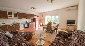 Dubis House - Image 2