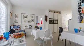 B&B Modern Times - Image 3