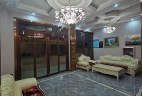 Zhongren Hotel - Image 3
