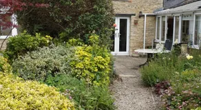 The Nurseries Bed and Breakfast Fairford - Image 5