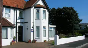 Avon Manor Guest House - Image 3