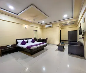 UKs Resort Khopoli - Image 2