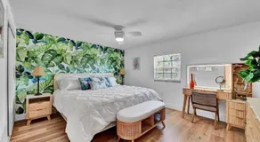 Newly Renovated 2 Bed with Beach Supplies, Trailer Space, Walk to Beach - Image 2