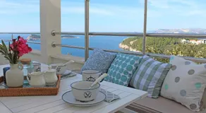 Sunnyhill apartments with private and shared pool - Image 3