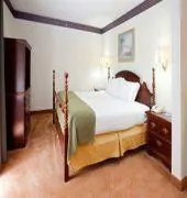 Holiday Inn Express Henderson - Image 3