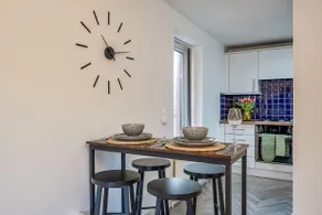 Stylish Belfast City Centre 2 Bedroom Apt Free Parking - Image 3