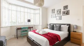 Serene 1BR with Garden in Leafy Finchley - Image 2