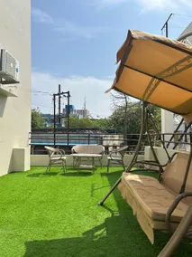 V Club - Image 3
