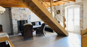 Tom house - Image 2