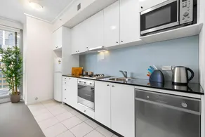 A Stylish Apt City Views Next To Darling Harbour - Image 4