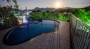 Chrissie's Hotel - Image 2