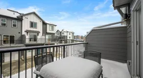 Modern 2BR Townhome Near Aspen Landing and WinSport - Image 3