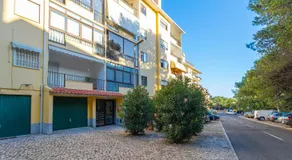 FLH Cascais Spacious Apartment with Balcony - Image 4