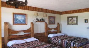 Sundown Motor Lodge - Image 2