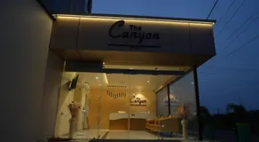StayGuru The Canyon Inn  - Image 5