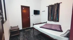 Swarna tourist home - Image 5