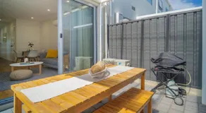 Chic Flinders Park Getaway - Image 4