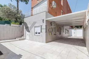AYZ Joaquín Pol - Auto check-in property - Image 3