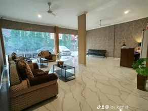 Joy Hotel - Image 2