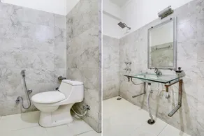 OYO 77804 Hotel Narayana - Image 5