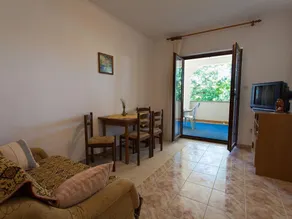 Apartment in Vantacici near the Sea - Image 2