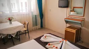 Uyum Hotel - Image 2
