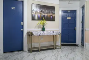 Adrian Hotel - Image 4