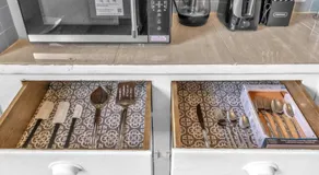 Modern 2BR Free Parking Pet Friendly - Image 4