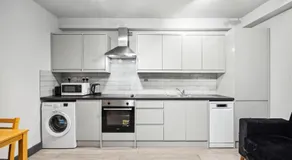 Cozy London Apartment - Image 5