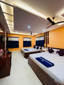Hotel Holiday Home - Image 2